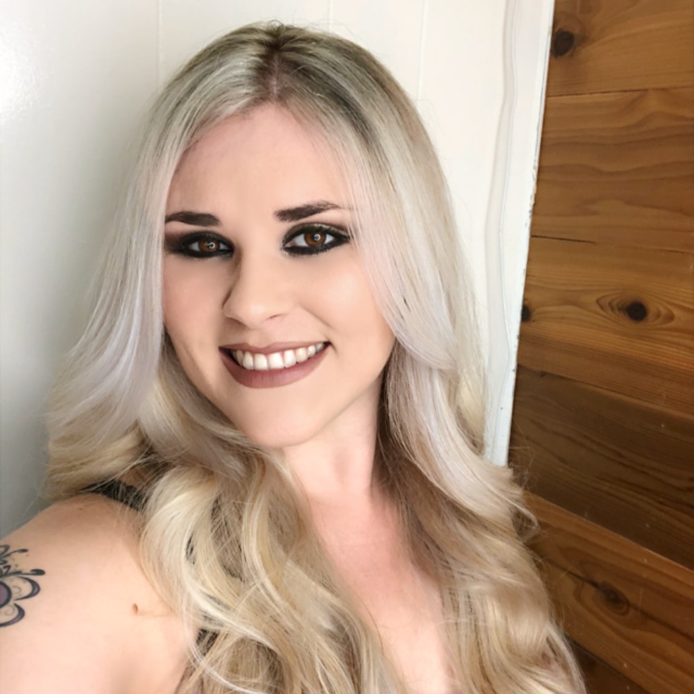 Meet your Posher, Amy